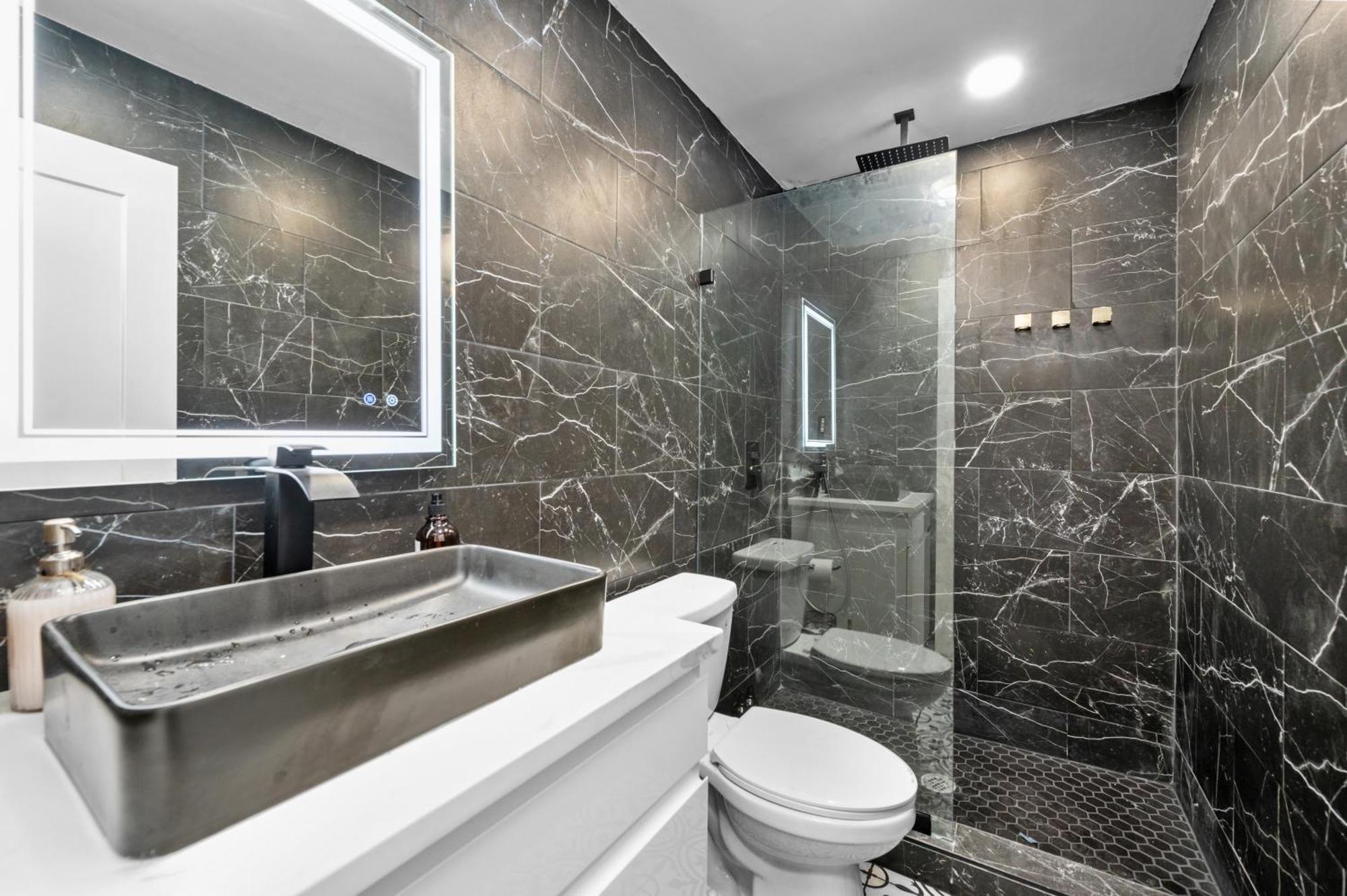 Comfortable 2Br Uptown Escape With Free Park هيوستن المظهر الخارجي الصورة